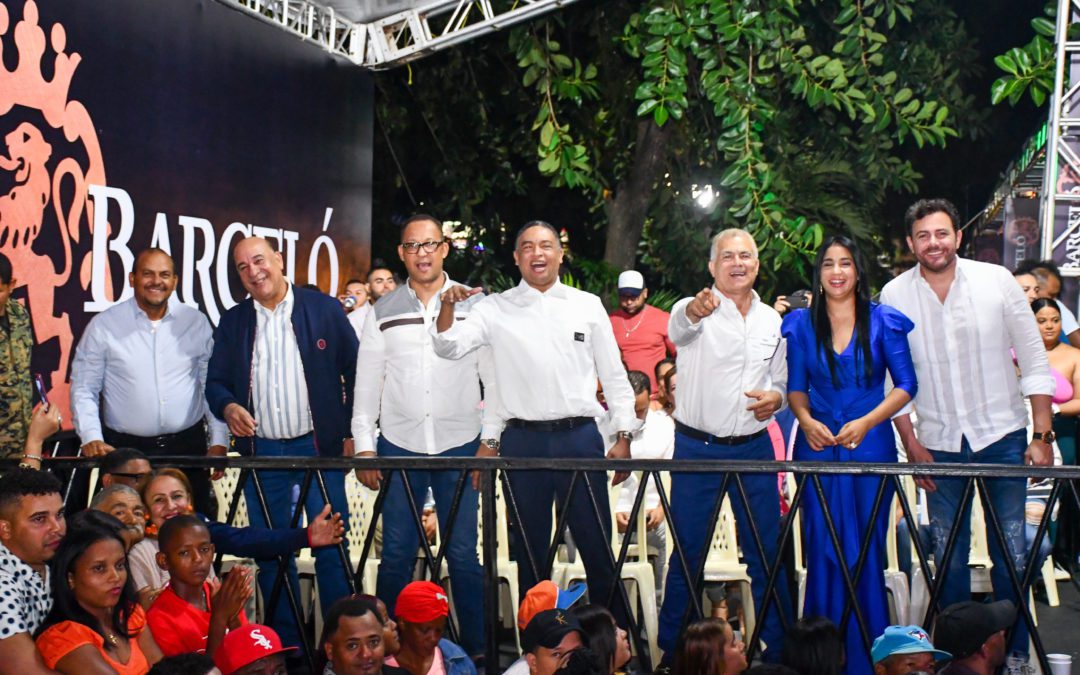 Historial de Noticias 10 El senador José Antonio Castillo encabezó un concierto multitudinario en honor de la Virgen de la Altagracia