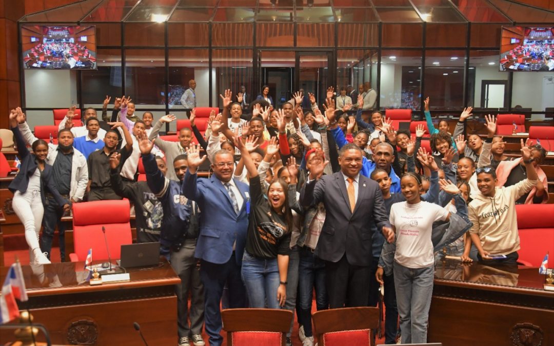 Historial de Noticias 9 Integrantes de la Liga de Voleibol de Hondo Valle, Elías Piña, visitan el Senado de la República