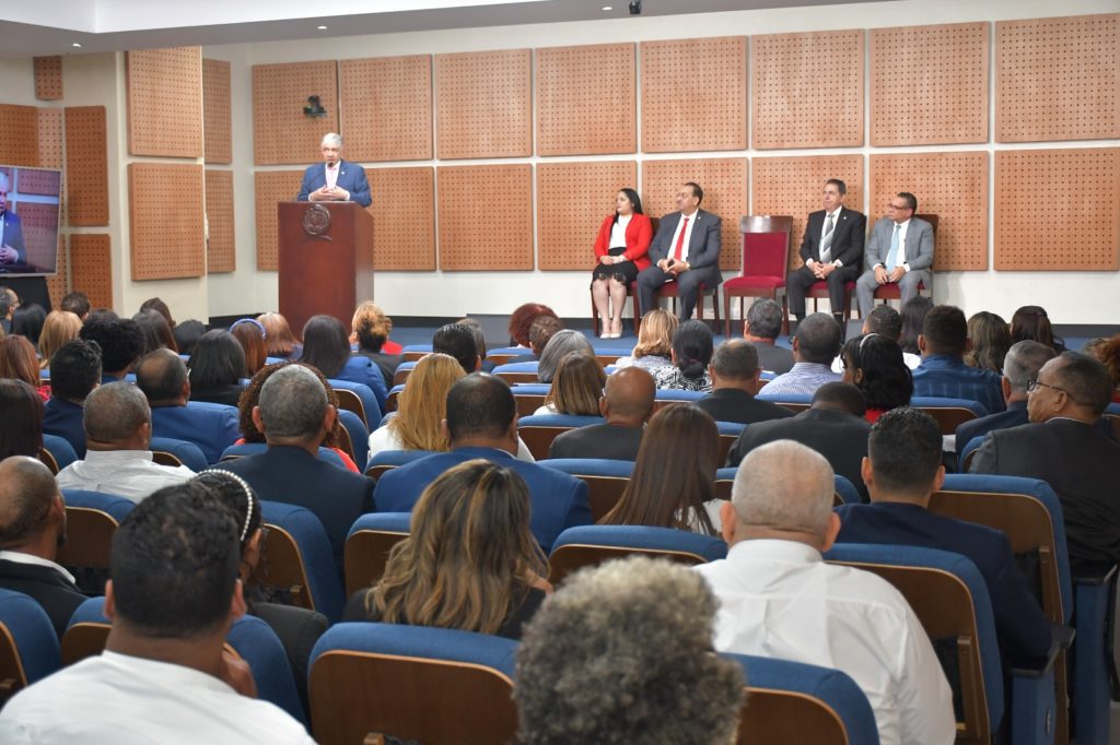 Más de 220 colaboradores del Senado se certifican en diversos cursos 2 CURSO 3