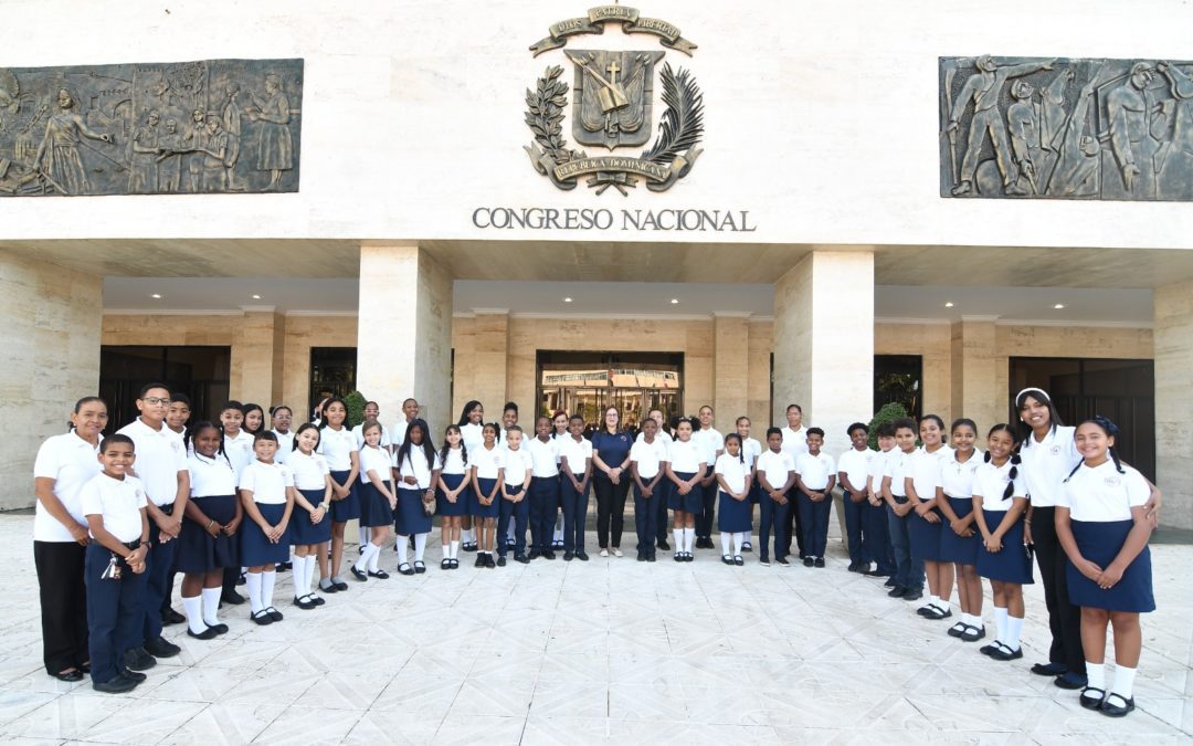 Historial de Noticias 4 El Senado ofrece visita guiada a estudiantes de la Comunidad Educativa Sagus, de Provincia Santo Domingo