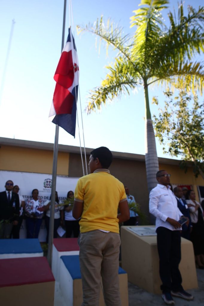 La Camara Alta llega hasta Montecristi a traves del programa El Senado a la Calle01