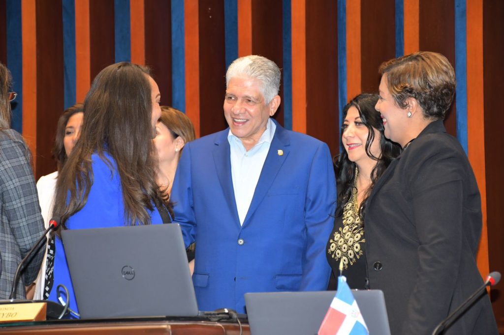 Senado recibe a la Confederacion Iberoamericana de Comunicadoras Hispanas1