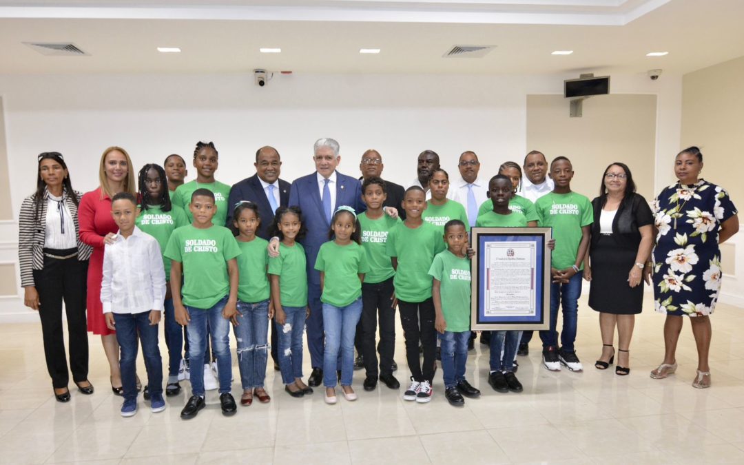 Historial de Noticias 3 Senado reconoce al orfanato Hogar la Esperanza de un Niño por labor en favor de la niñez desvalida