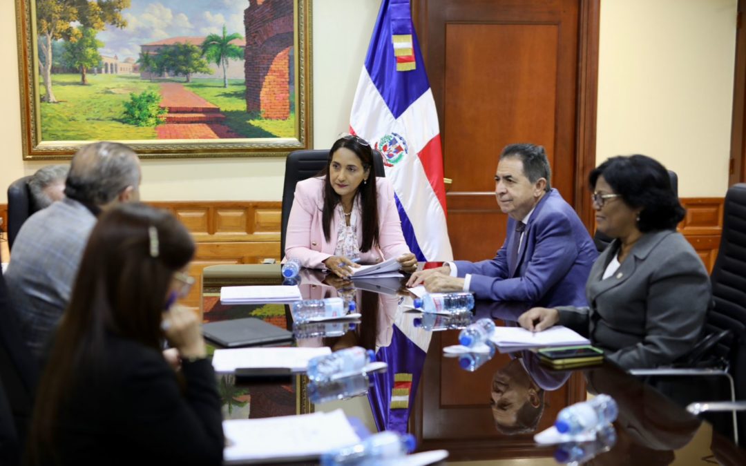 Comisión de Salud del Senado favorece declarar el 21 de junio como Día Nacional del Endocrinólogo