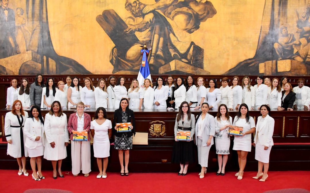 Historial de Noticias 10 El Senado abre sus puertas a Fundación Princesas Siglo 21