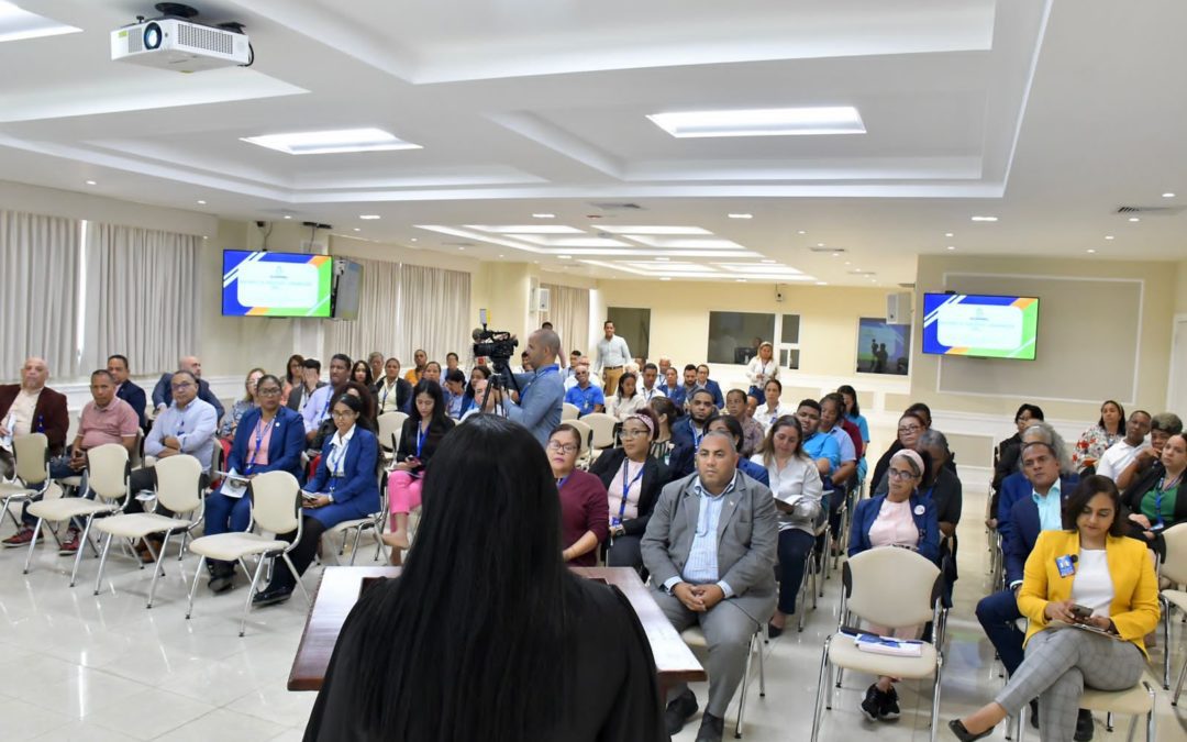 Historial de Noticias 11 Colaboradores del senado reciben orientación sobre cobertura de salud y riesgos laborales