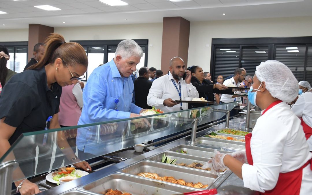 Historial de Noticias 10 Senado abrió cocina industrial para servir alimentos a colaboradores