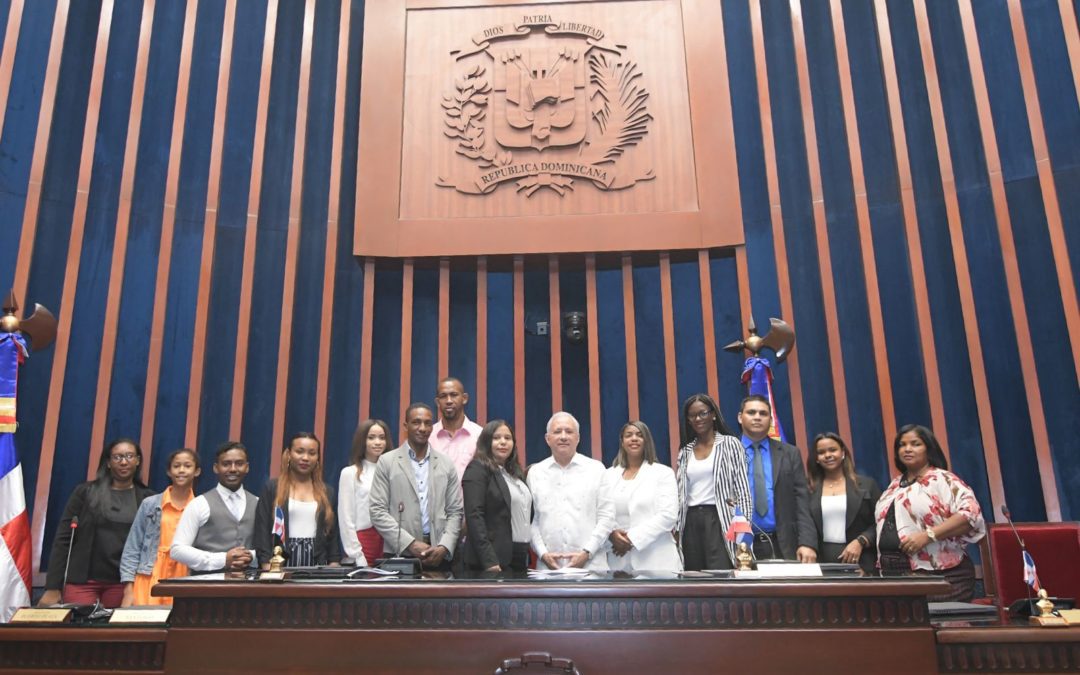 Historial de Noticias 11 El Senado abre sus puertas a estudiantes del Diplomado de Comunicación y Relaciones Públicas del ICOPER