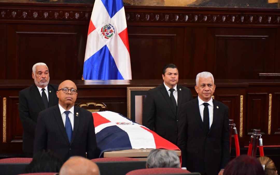 Presidente del Senado afirma presidente Abinader maneja con responsabilidad defensa RD con tema Haití