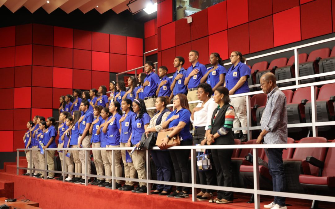 Historial de Noticias 12 Senado recibe estudiantes del politécnico Máximo Gómez de la provincia Peravia