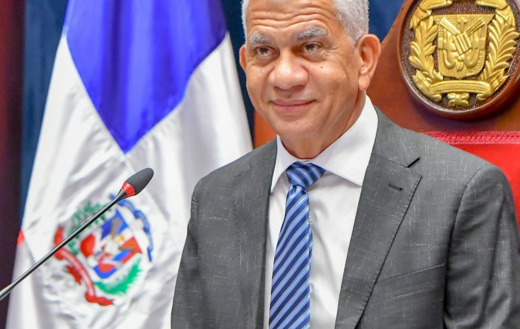 Historial de Noticias 3 Presidente del Senado afirma la comercialización y el transporte hacia Haití volverá a normalidad en horas