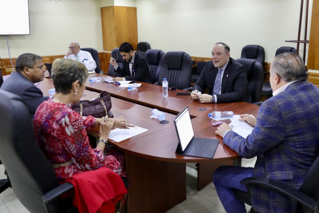 Comisión de Industria y Comercio estudia proyecto fomento de inversión para contribuirá a crecimiento, desarrollo económico 1 nagua1