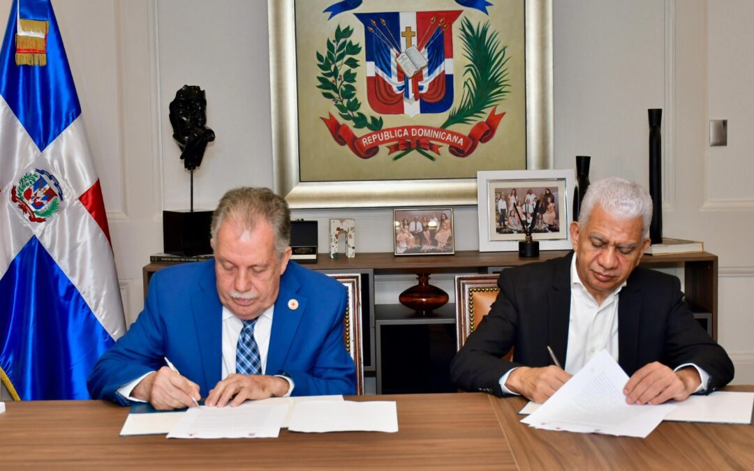 Senado y Cruz Roja Dominicana acuerdan promover donación y tipificación de sangre