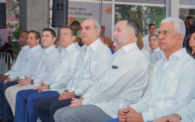 Ricardo de los Santos participa en la inauguración de nueva línea producción de Bepensa dominicana