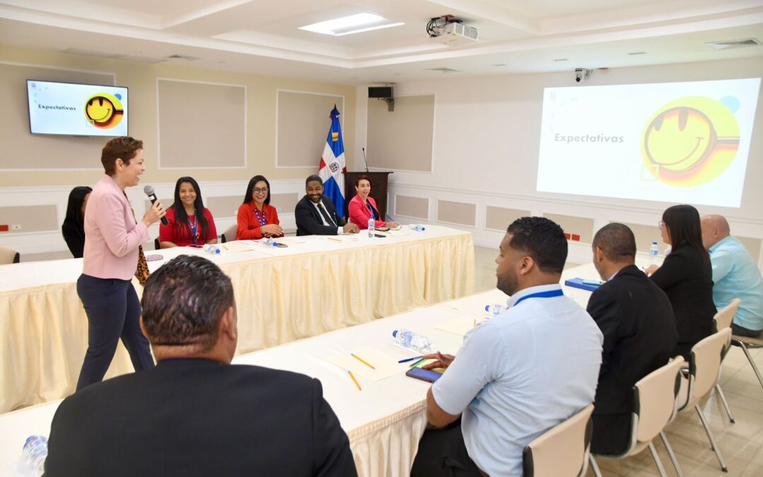 Senado concluye la jornada de conferencias sobre “Inteligencia Emocional” dirigidos a colaborador