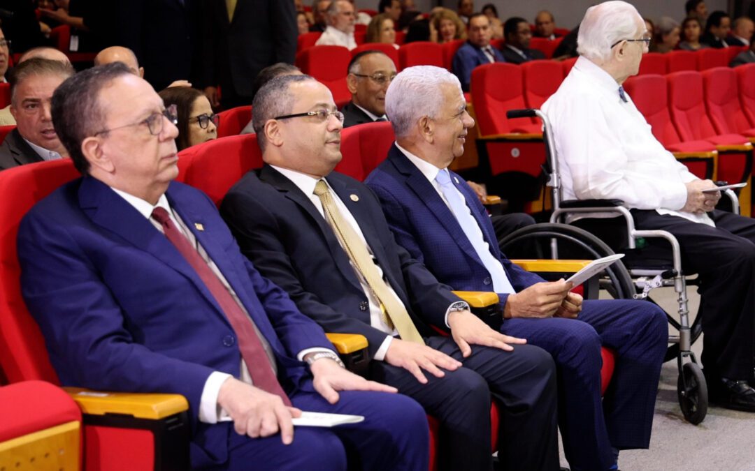 Presidente del Senado asiste a entrega Doctorado Honoris Causa al Presidente Abinader