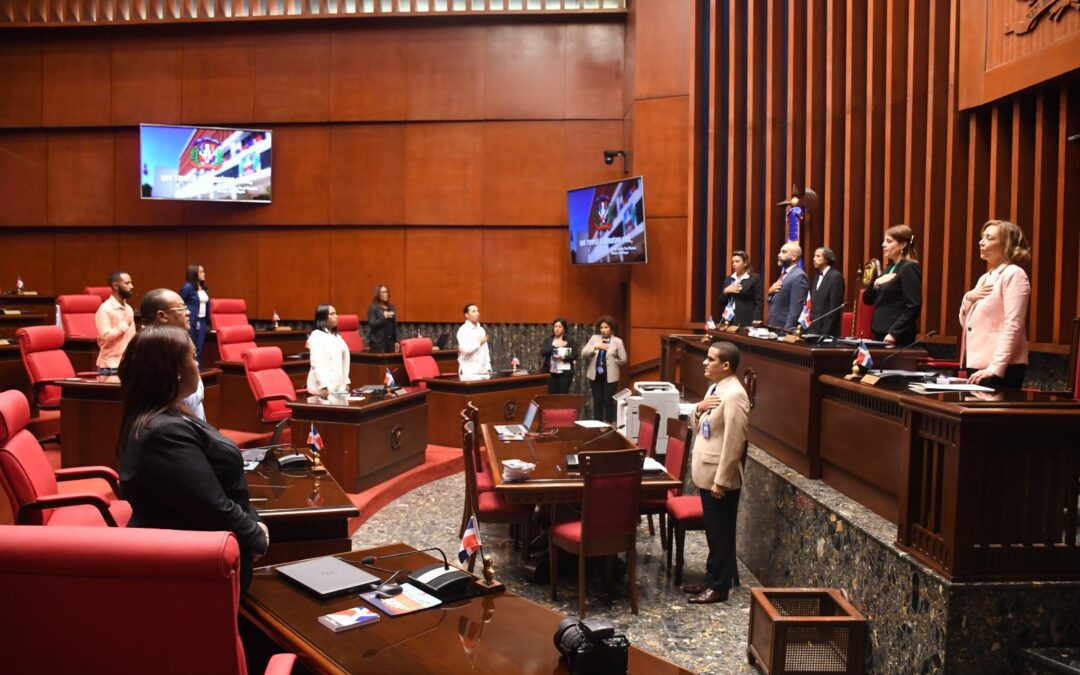 Grupo profesionales del CEF-UDIMA visita el Senado