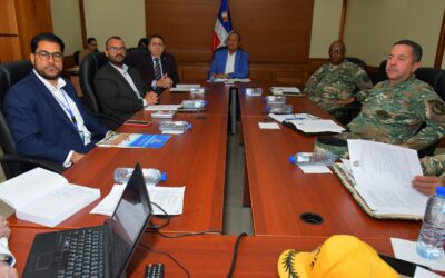 Comisión del Senado y representantes Ministerio de Defensa aborda el proyecto ley que crea el CMED