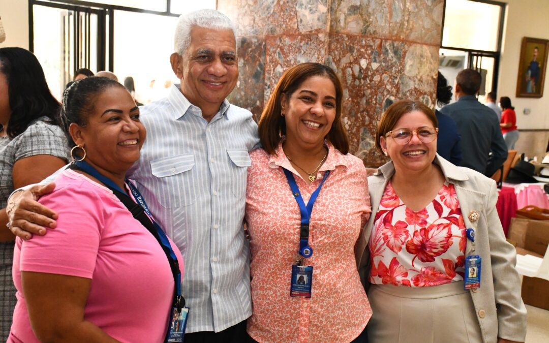 Senado agasaja colaboradoras en el Día de las madres