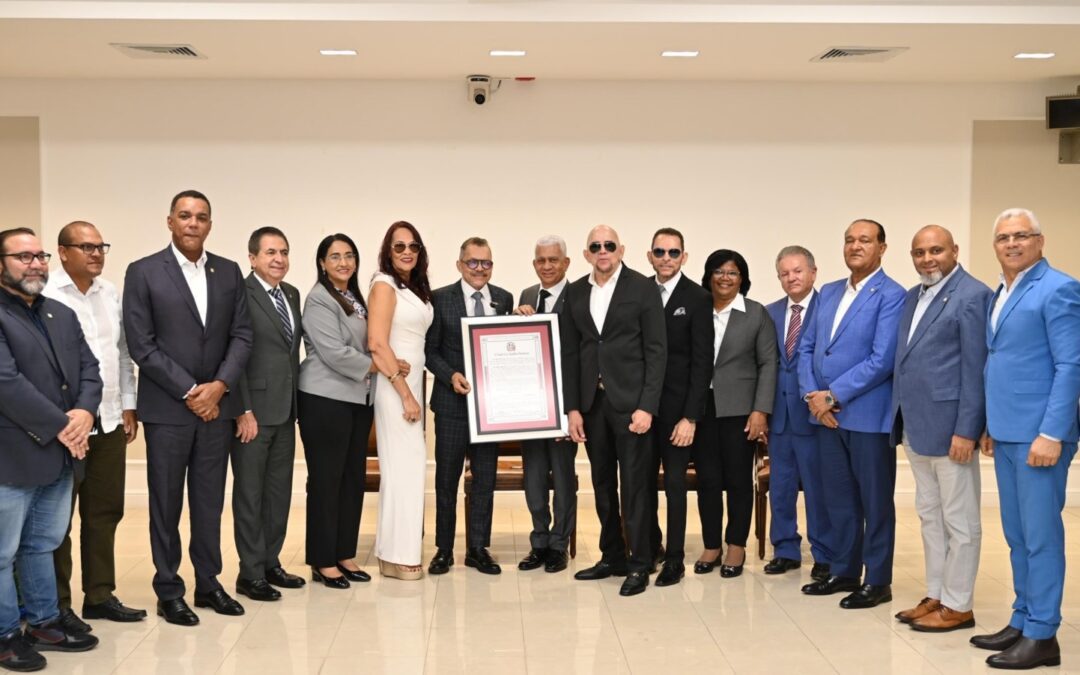 Senado reconoce los 45 años de trayectoria musical de Los Hermanos Rosario