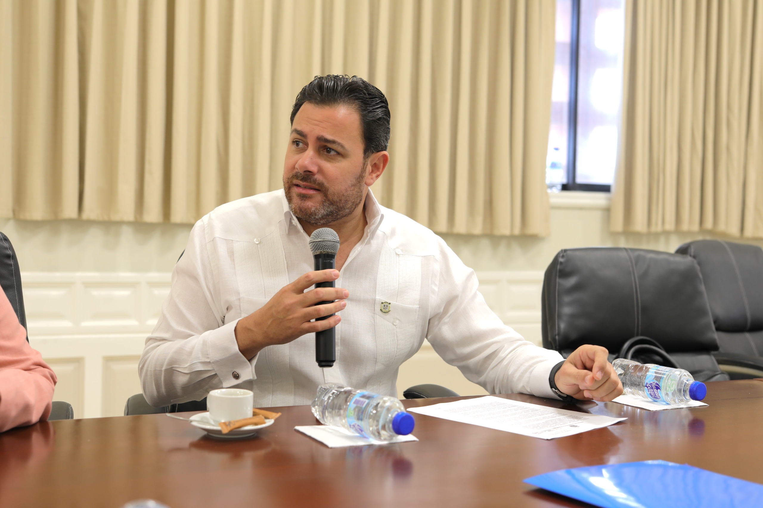 Comisión Desarrollo Municipal del Senado analiza proyecto designa como Johnny Ventura la avenida Nicolás de Ovando 1 IMG 20240912 WA0007