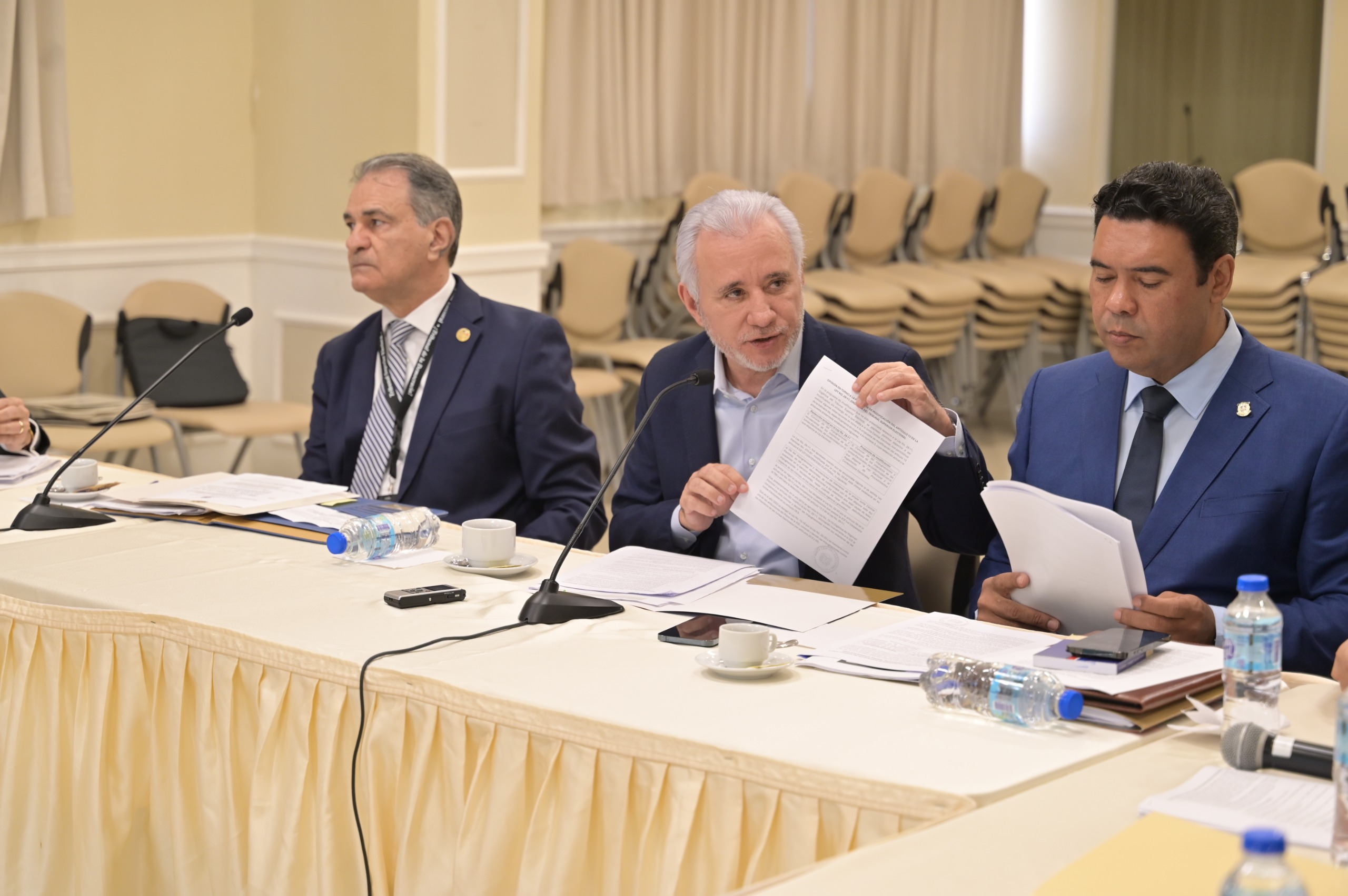 Comisión de Justicia escucha miembros del TSE y JCE sobre proyecto modifica Ley Orgánica del Tribunal Superior Electoral 1 IMG 20240918 WA0036