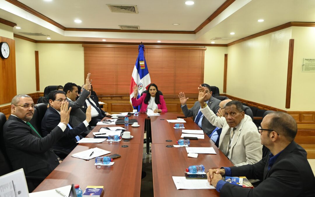 Senadores favorecen resolución promueve educación y prevención de la salud del hombre en el país