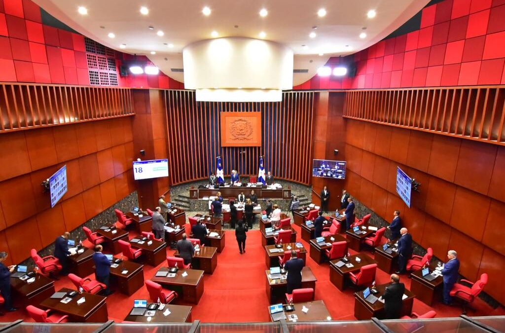 *Senado aprueba resolución solicita al INTRANT inspección técnica anual a los vehículos de motor*