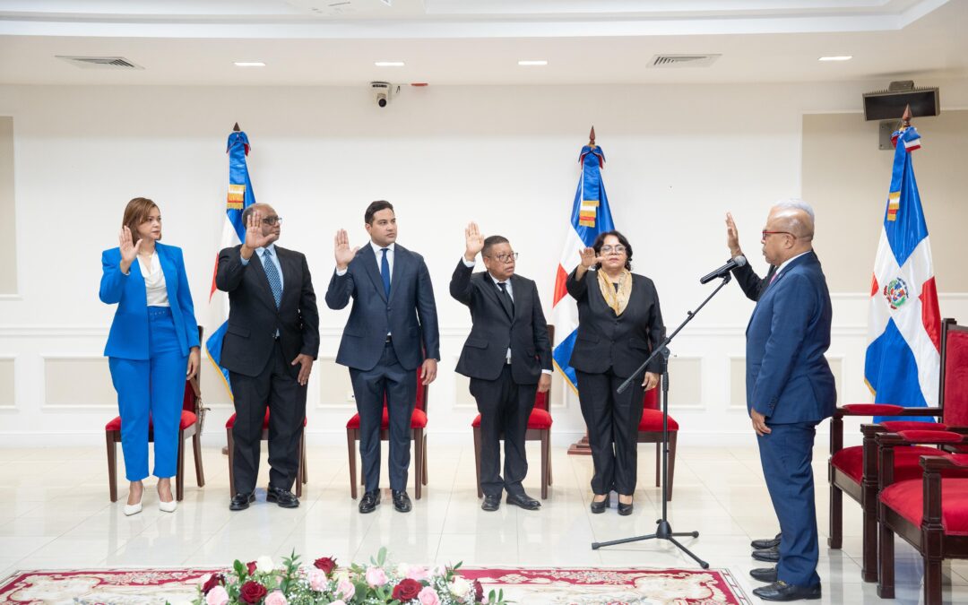 Senado de la República juramenta y posesiona a los nuevos miembros de la Cámara de Cuentas