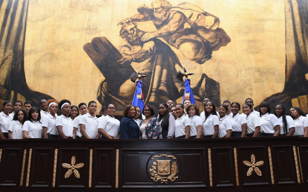 Estudiantes del Colegio César Nicolás Penson conocen el Senado de la República