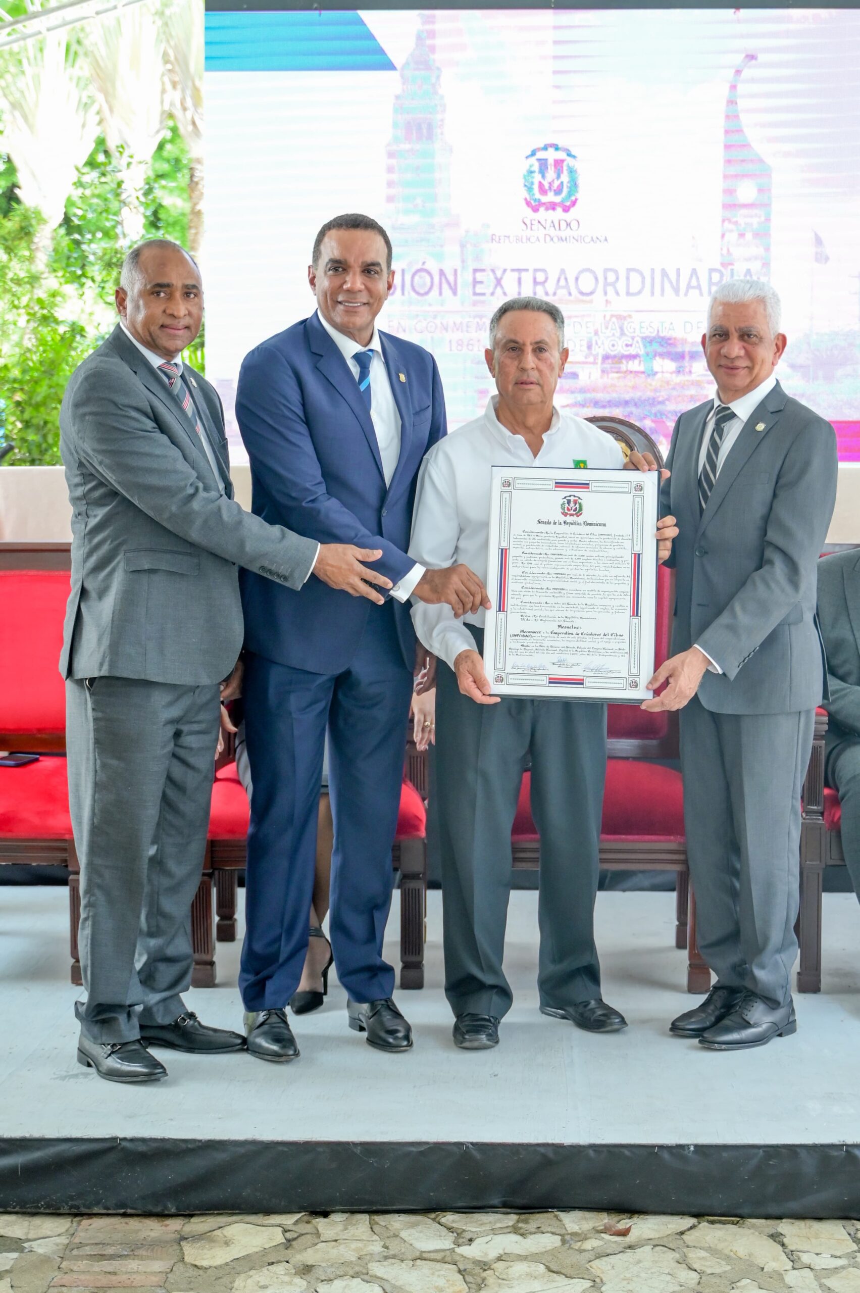 Senado aprueba en sesión extraordinaria en provincia Espaillat, proyecto que modifica Ley 137-03 sobre Trafico Ilícito de Migrantes y Trata de Personas 4 1000031638 scaled