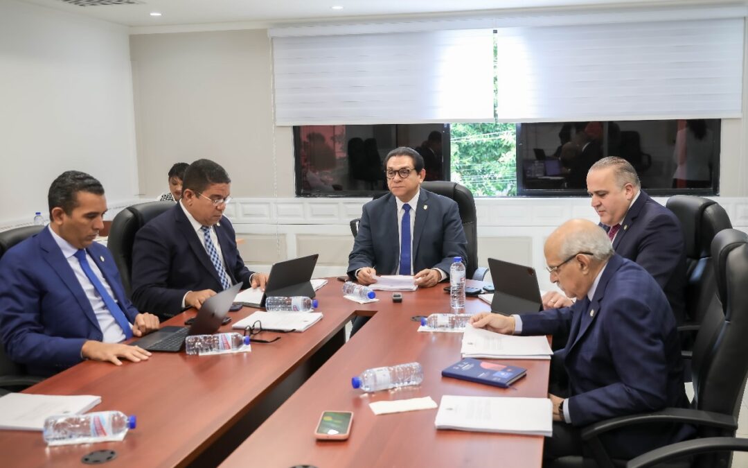 Comisión de Salud Pública analiza proyecto de ley sobre protección de los adultos mayores