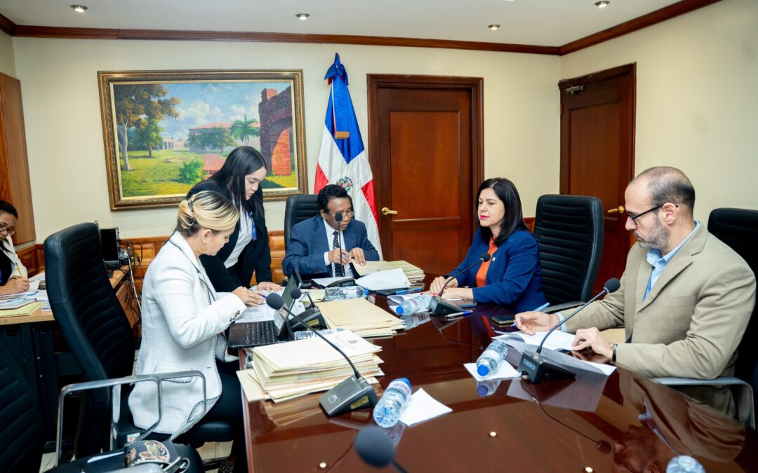Comisión de Obras Públicas analiza iniciativas pendientes de aprobación