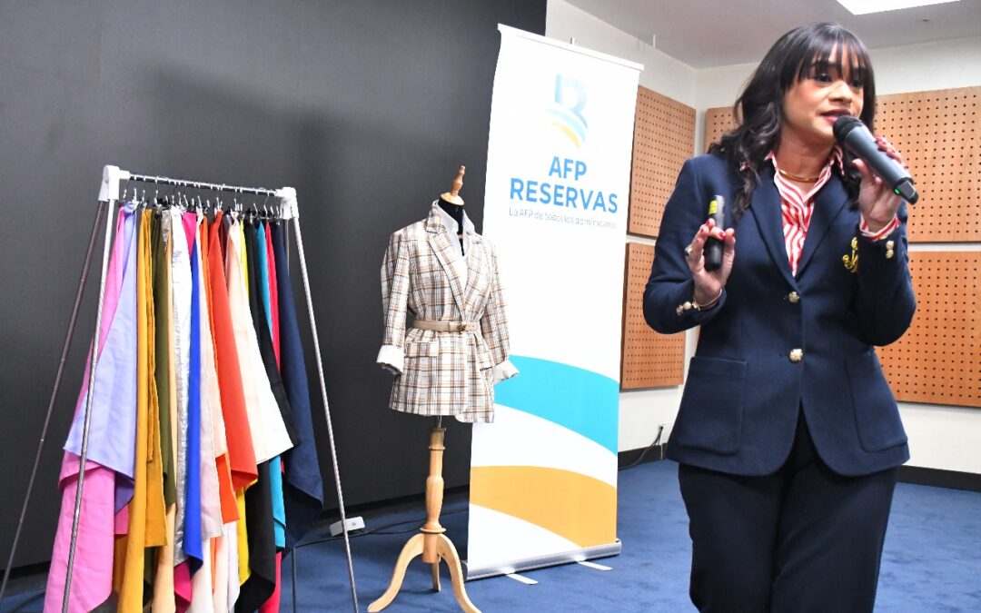 Senado de la República imparte charla sobre colorimetría “Tu esencia, tu color” a sus colaboradoras