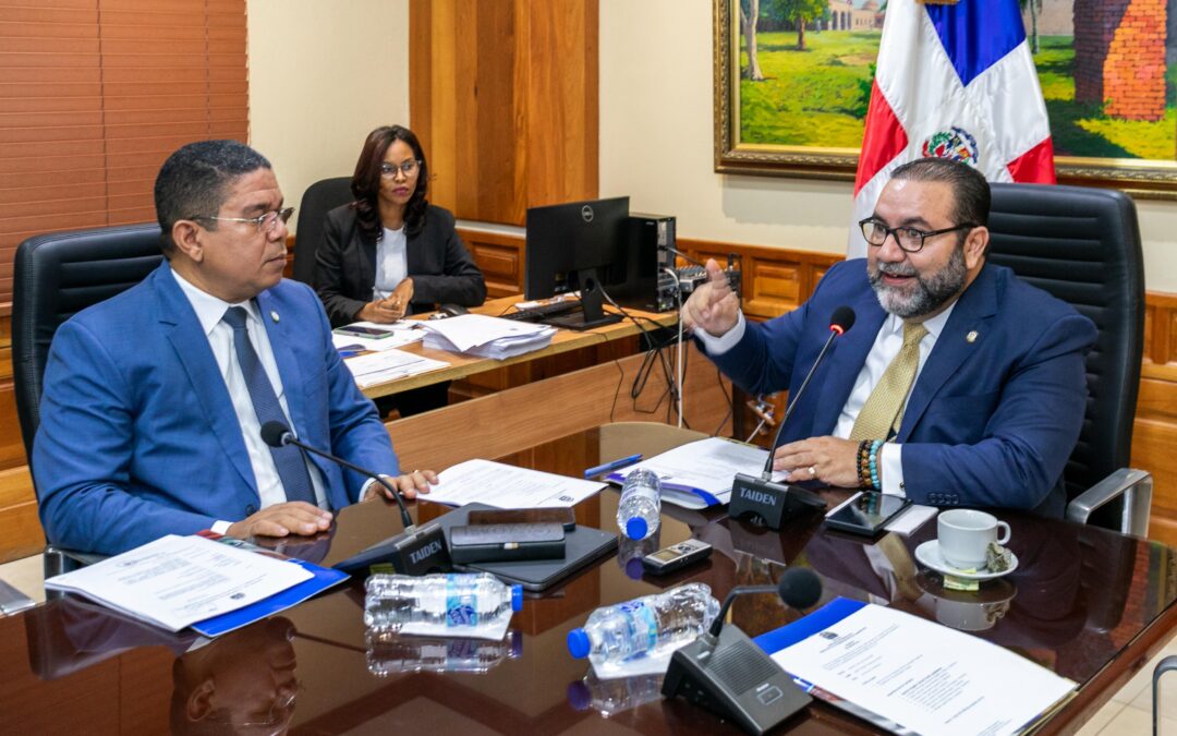 Historial de Noticias 7 Comisión Especial del Senado inicia análisis del proyecto de ley de aguas en RD
