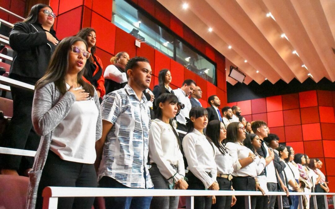 Senado recibe integrantes de la Federación de Estudiantes Dominicanos Recinto UASD-Santiago