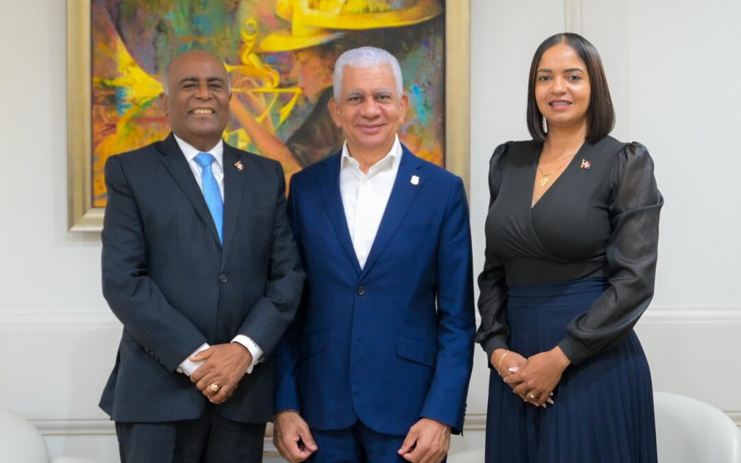 Presidente del Senado, Ricardo de los Santos, recibe visita del viceministro Santiago Vilorio Lizardo