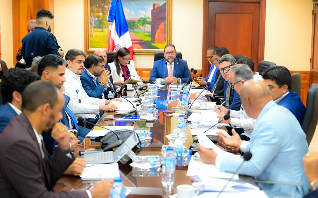 Comisión Especial escucha a funcionarios del Gobierno en torno al Proyecto de Ley de Aguas