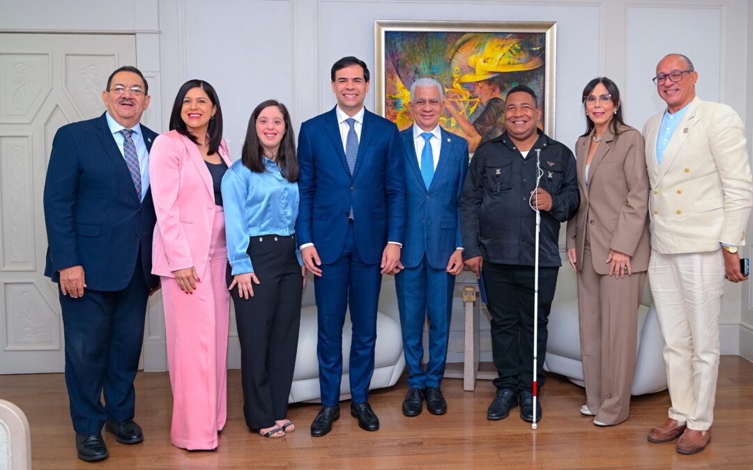 Presidente del Senado, Ricardo de los Santos, recibe visita del ministro de Cultura, Roberto Ángel Salcedo y de miembros del Teatro Orquestal Dominicano