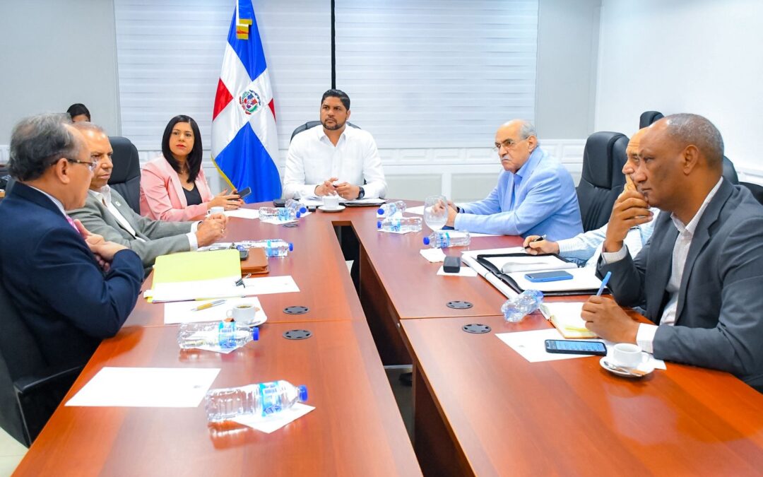 Comisión de Deportes del Senado escucha a representante del MIDEREC y del COD en torno al Proyecto de Ley Orgánica de Deportes y Recreación
