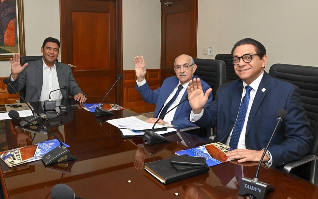 Comisión de Educación Superior analiza proyecto de ley de exequátur de la República Dominicana