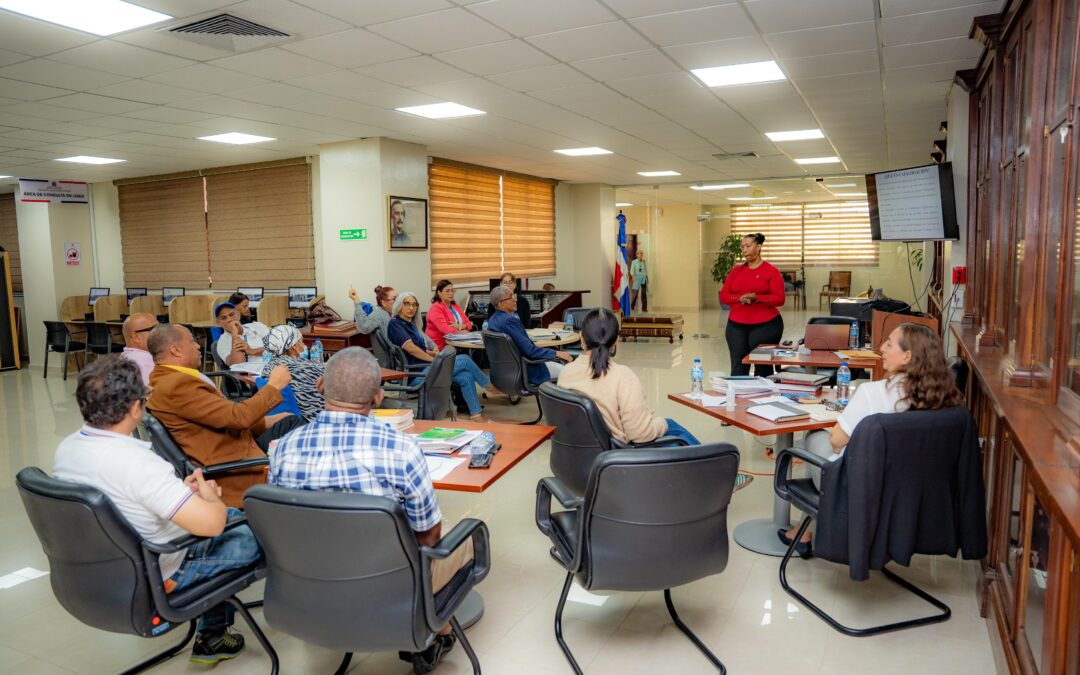 Colaboradores del Senado participan en el taller “Bibliotecario”