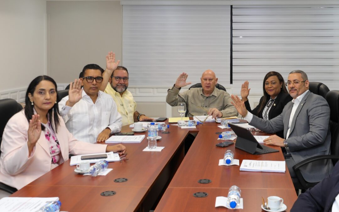 Comisión de Hacienda escuchará al ministro de Hacienda Magín Díaz, en torno al proyecto que regula los juegos de azar