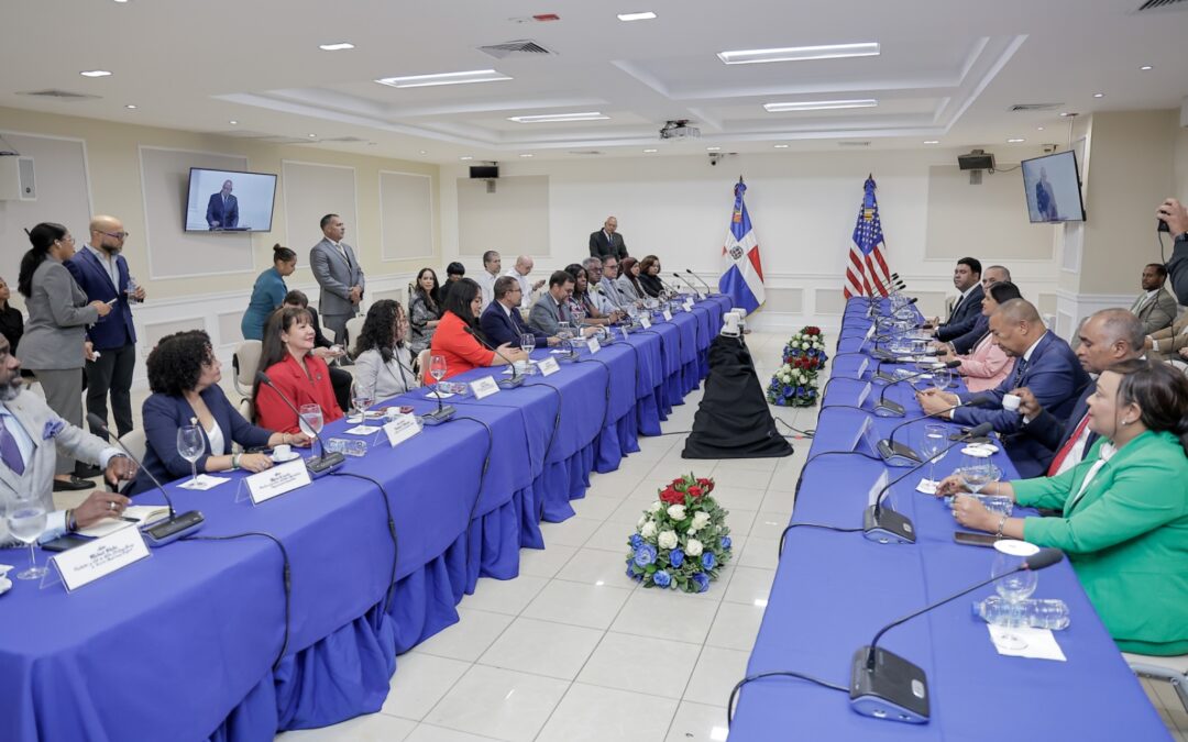 Senadores dominicanos y legisladores del Estado de New York realizan encuentro para fortalecer lazos de cooperación