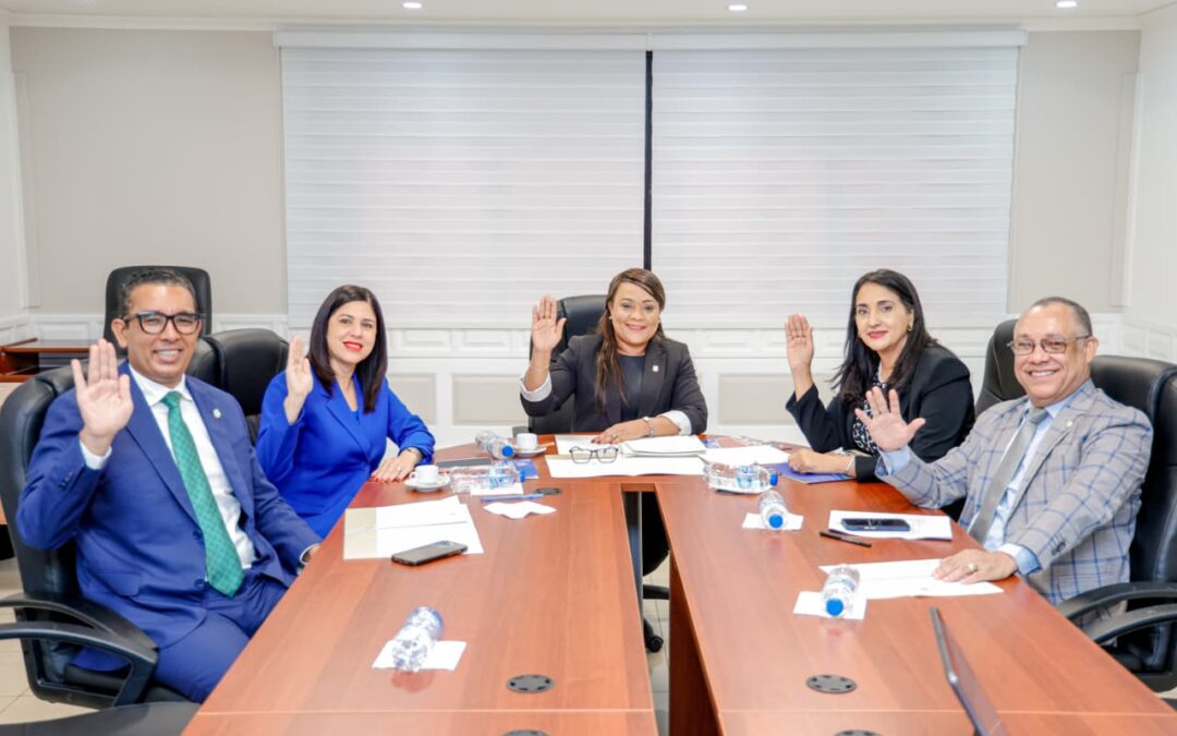 Senadores escucharan a instituciones del Estado sobre el proyecto de ley que crea el Ministerio de la Familia