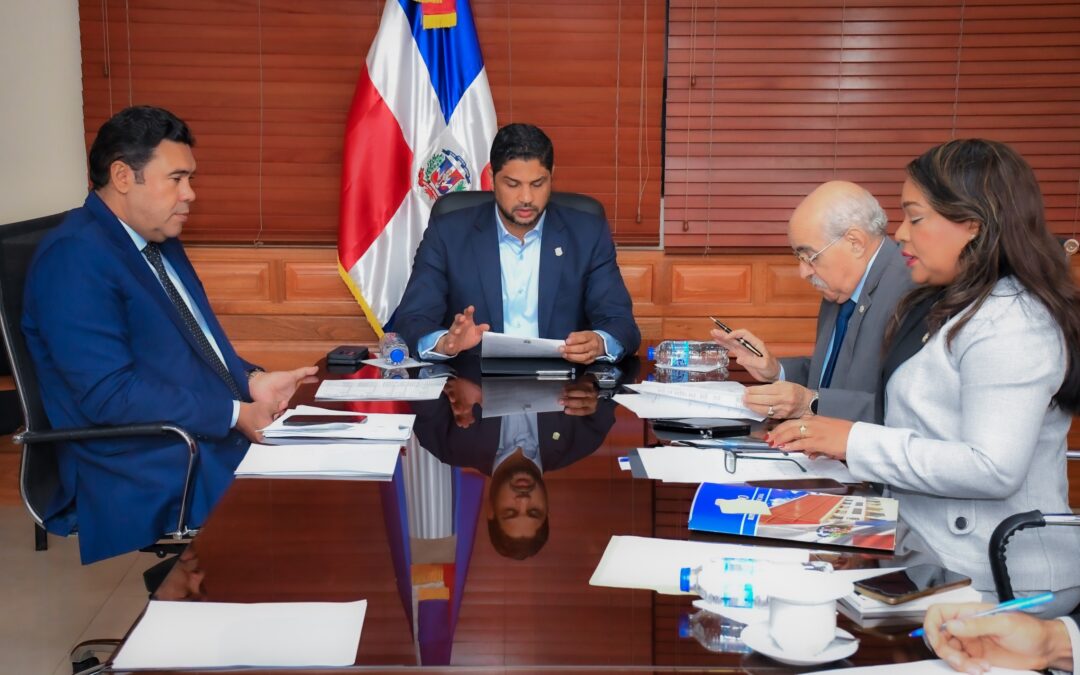 Comisión de Deportes favorece la reconstrucción de un play de béisbol en Pedro García