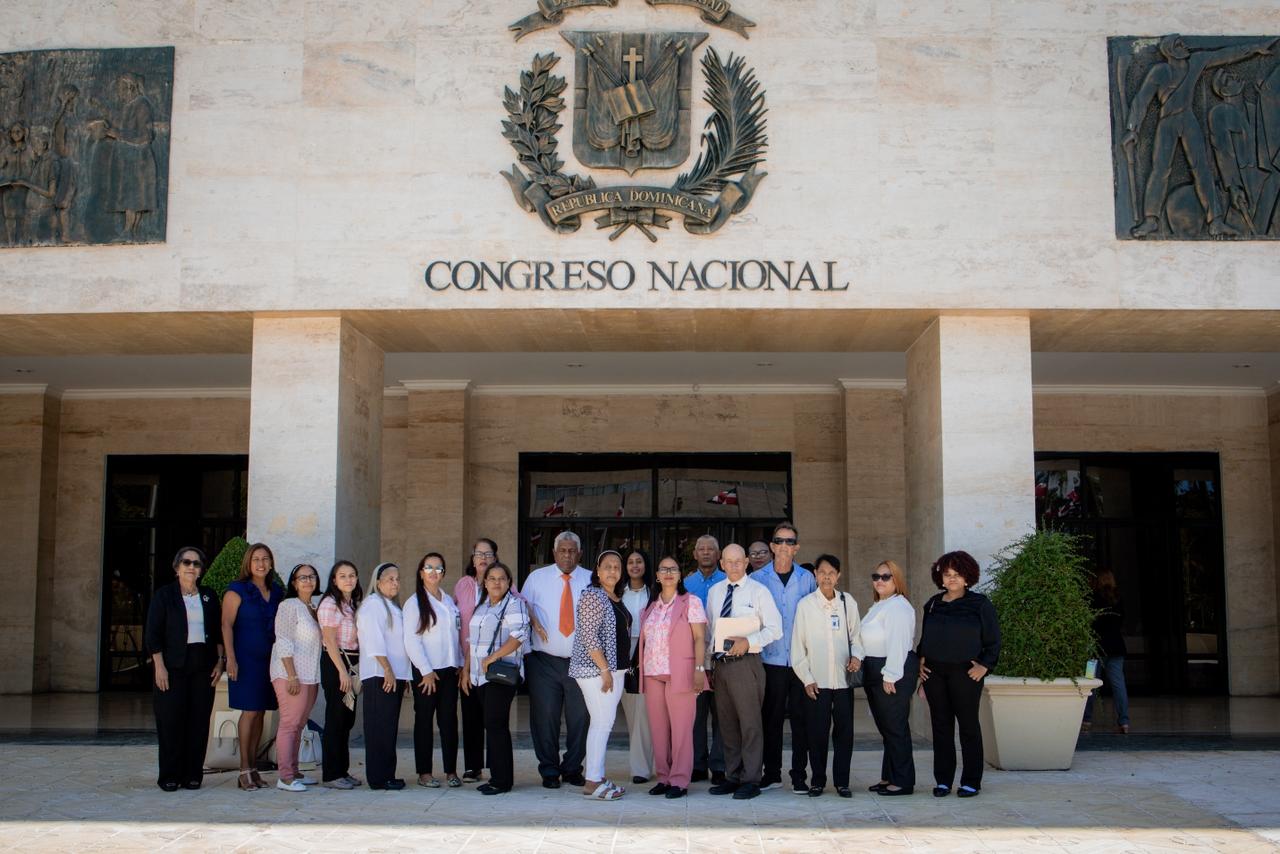 Comunitarios de la provincia Santiago visitan el Senado de la República 1 WhatsApp Image 2025 09 18 at 4.47.26 PM 1