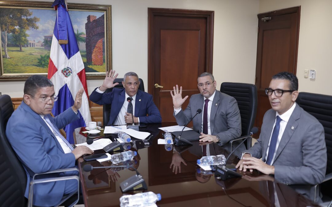 Comisión de Interior y Policía y Seguridad Ciudadana favorece resoluciones de interés para el país