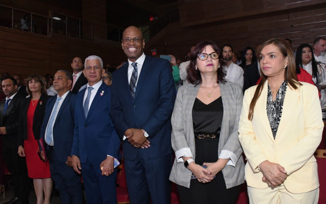 Ricardo de los Santos asiste a juramentación nueva directiva del Colegio Dominicano de Periodistas