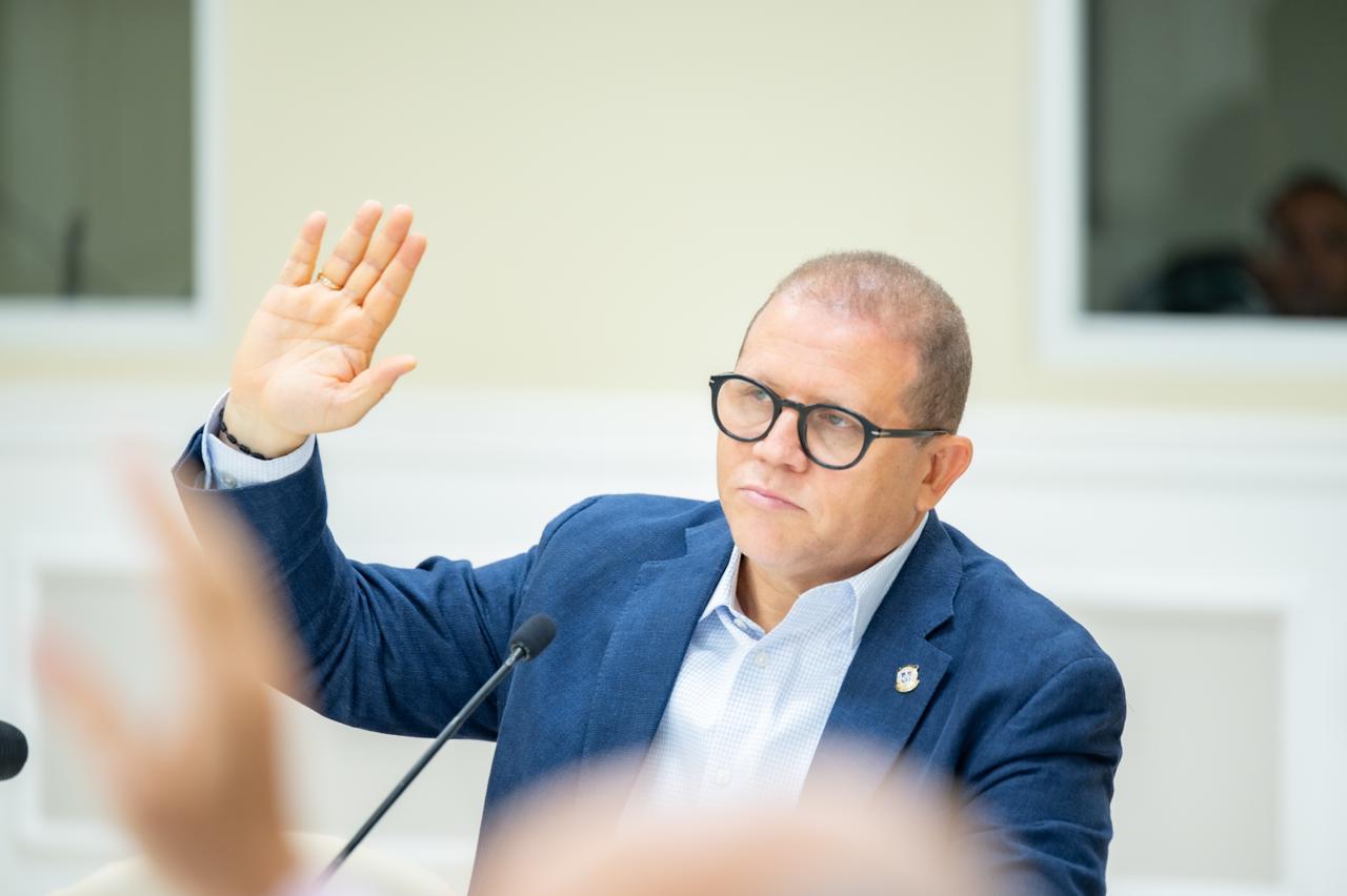 Comisión Bicameral que modifica Ley 87-01 comienza a leer matriz; espera que el Gobierno remita proyecto para continuar estudio 1 WhatsApp Image 2025 10 13 at 8.40.10 PM 1